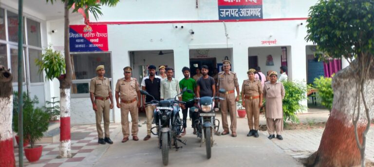 थाना पवई में एंटी रोमियो पुलिस टीम द्वारा किया गया सघन चेकिंग चार लोगों के खिलाफ मुकदमा दर्ज दो मोटरसाइकिल सीज